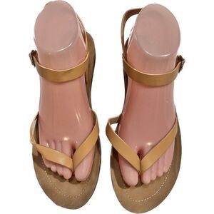 Soda Tan Thong Sandal Women's Size 8.5 Excellent Condition
